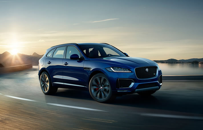 Jaguar F-PACE   Italy